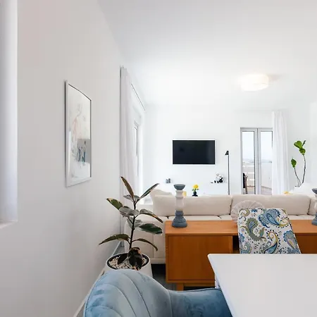Vista Villa *